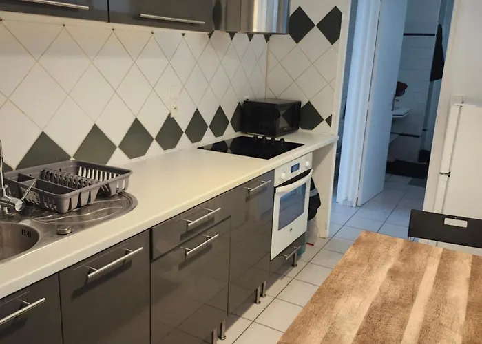 Joli F3 Proche Et Centre